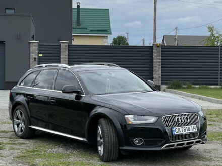Ауди А4 Олроуд 2012 в Черкассах на Automoto.ua Черный Ауди А4 Олроуд, объемом двигателя 1.98 л и пробегом 162 тыс. км за 14499 $, фото 1 на Automoto.ua