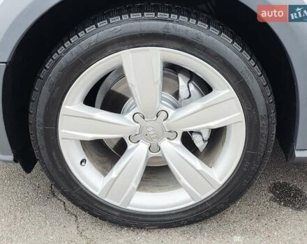 Серый Ауди А4 Олроуд, объемом двигателя 2 л и пробегом 207 тыс. км за 12777 $, фото 12 на Automoto.ua