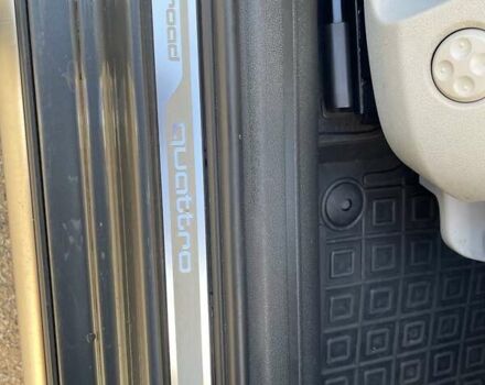 Серый Ауди А4 Олроуд, объемом двигателя 2 л и пробегом 195 тыс. км за 18999 $, фото 14 на Automoto.ua