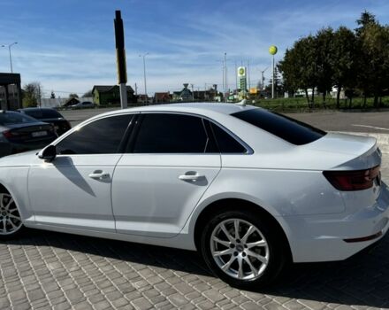 Ауди А4 2018 в Львове на Automoto.ua Белый Ауди А4, объемом двигателя 2 л и пробегом 115 тыс. км за 24900 $, фото 5 на Automoto.ua