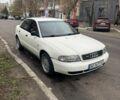 Белый Ауди А4, объемом двигателя 1.6 л и пробегом 310 тыс. км за 2000 $, фото 1 на Automoto.ua