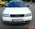 Белый Ауди А4, объемом двигателя 1.6 л и пробегом 320 тыс. км за 2700 $, фото 1 на Automoto.ua