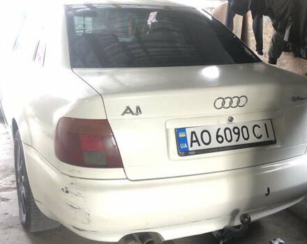 Белый Ауди А4, объемом двигателя 1.78 л и пробегом 340 тыс. км за 2700 $, фото 1 на Automoto.ua