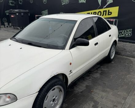 Белый Ауди А4, объемом двигателя 1.6 л и пробегом 310 тыс. км за 2000 $, фото 3 на Automoto.ua