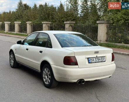Белый Ауди А4, объемом двигателя 1.8 л и пробегом 270 тыс. км за 2700 $, фото 11 на Automoto.ua