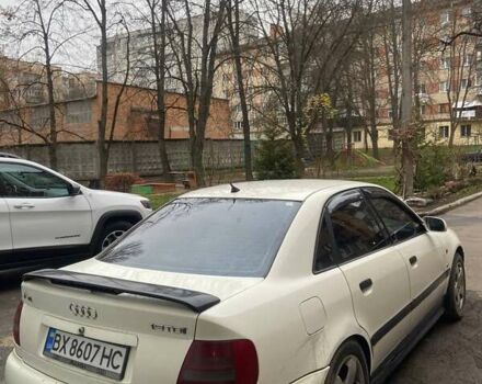 Білий Ауді А4, об'ємом двигуна 1.9 л та пробігом 280 тис. км за 3200 $, фото 3 на Automoto.ua