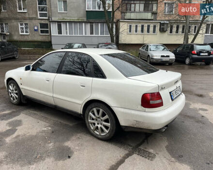 Белый Ауди А4, объемом двигателя 1.78 л и пробегом 320 тыс. км за 2100 $, фото 4 на Automoto.ua