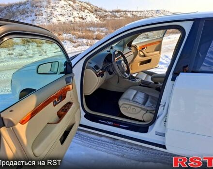 Белый Ауди А4, объемом двигателя 2 л и пробегом 247 тыс. км за 6500 $, фото 1 на Automoto.ua