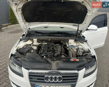Білий Ауді А4, об'ємом двигуна 2 л та пробігом 280 тис. км за 8200 $, фото 2 на Automoto.ua