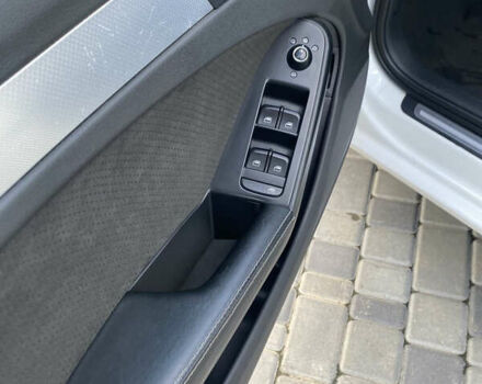 Белый Ауди А4, объемом двигателя 1.8 л и пробегом 264 тыс. км за 8500 $, фото 6 на Automoto.ua