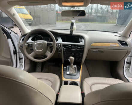 Білий Ауді А4, об'ємом двигуна 2 л та пробігом 280 тис. км за 8200 $, фото 8 на Automoto.ua