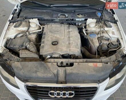 Білий Ауді А4, об'ємом двигуна 1.8 л та пробігом 187 тис. км за 9400 $, фото 26 на Automoto.ua