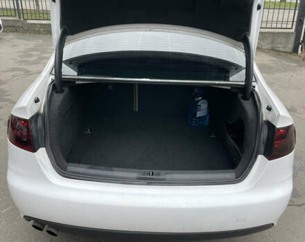 Белый Ауди А4, объемом двигателя 1.98 л и пробегом 274 тыс. км за 7499 $, фото 8 на Automoto.ua