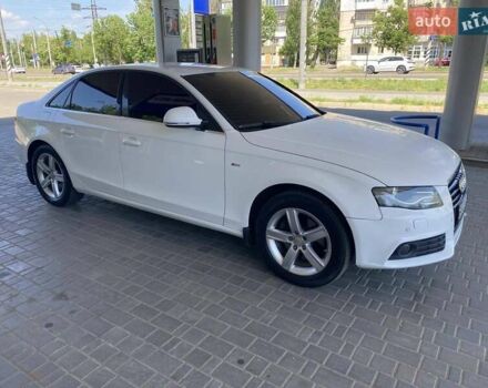 Білий Ауді А4, об'ємом двигуна 1.8 л та пробігом 187 тис. км за 9400 $, фото 4 на Automoto.ua