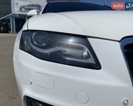 Білий Ауді А4, об'ємом двигуна 1.8 л та пробігом 187 тис. км за 9400 $, фото 27 на Automoto.ua