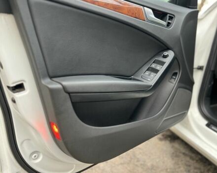 Белый Ауди А4, объемом двигателя 2 л и пробегом 295 тыс. км за 6700 $, фото 9 на Automoto.ua