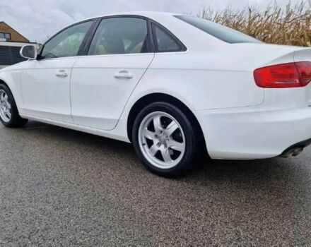 Белый Ауди А4, объемом двигателя 2 л и пробегом 310 тыс. км за 2200 $, фото 3 на Automoto.ua