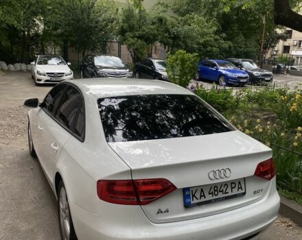 Белый Ауди А4, объемом двигателя 2 л и пробегом 140 тыс. км за 7000 $, фото 4 на Automoto.ua