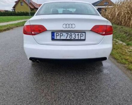 Белый Ауди А4, объемом двигателя 2 л и пробегом 310 тыс. км за 2200 $, фото 4 на Automoto.ua