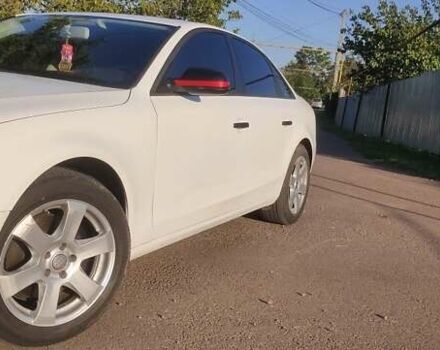 Белый Ауди А4, объемом двигателя 2 л и пробегом 250 тыс. км за 8350 $, фото 2 на Automoto.ua