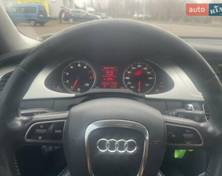 Ауді А4 2010 у Києві на Automoto.ua Білий Ауді А4, об'ємом двигуна 1.98 л та пробігом 253 тис. км за 10300 $, фото 16 на Automoto.ua