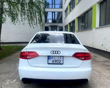 Белый Ауди А4, объемом двигателя 2 л и пробегом 202 тыс. км за 9700 $, фото 3 на Automoto.ua