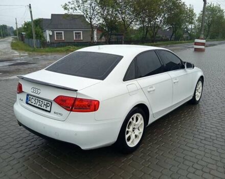 Білий Ауді А4, об'ємом двигуна 2 л та пробігом 350 тис. км за 9500 $, фото 6 на Automoto.ua