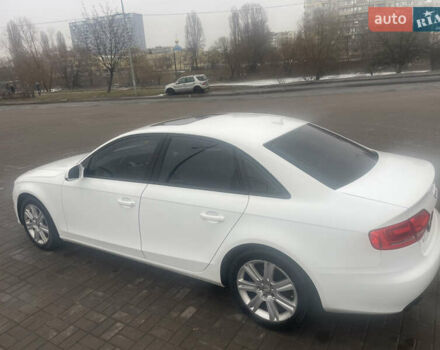 Ауді А4 2010 у Києві на Automoto.ua Білий Ауді А4, об'ємом двигуна 1.98 л та пробігом 253 тис. км за 10300 $, фото 7 на Automoto.ua