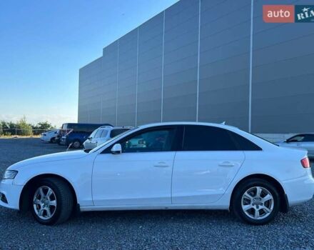 Білий Ауді А4, об'ємом двигуна 1.8 л та пробігом 132 тис. км за 8940 $, фото 7 на Automoto.ua