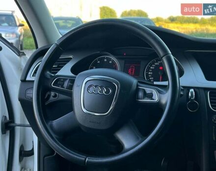 Білий Ауді А4, об'ємом двигуна 1.8 л та пробігом 132 тис. км за 8940 $, фото 28 на Automoto.ua