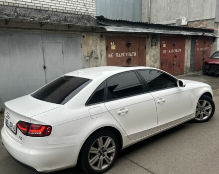 Белый Ауди А4, объемом двигателя 2 л и пробегом 292 тыс. км за 9500 $, фото 3 на Automoto.ua