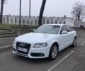 Белый Ауди А4, объемом двигателя 2 л и пробегом 240 тыс. км за 8200 $, фото 1 на Automoto.ua