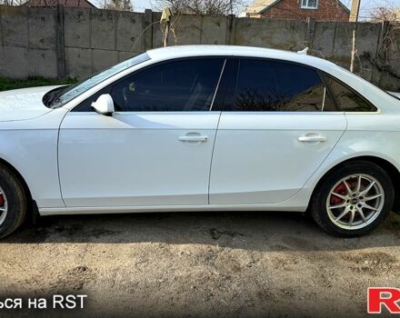 Белый Ауди А4, объемом двигателя 18 л и пробегом 211 тыс. км за 12000 $, фото 1 на Automoto.ua