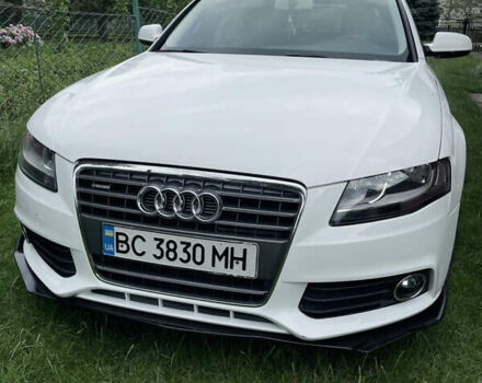 Белый Ауди А4, объемом двигателя 2 л и пробегом 165 тыс. км за 10500 $, фото 2 на Automoto.ua