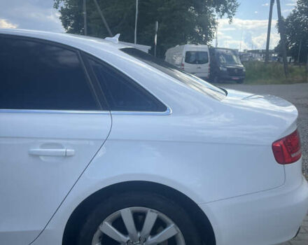Белый Ауди А4, объемом двигателя 2 л и пробегом 237 тыс. км за 9700 $, фото 3 на Automoto.ua