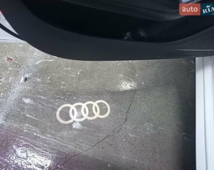 Белый Ауди А4, объемом двигателя 1.98 л и пробегом 236 тыс. км за 12000 $, фото 6 на Automoto.ua