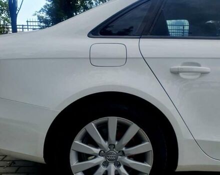 Белый Ауди А4, объемом двигателя 2 л и пробегом 212 тыс. км за 11500 $, фото 14 на Automoto.ua