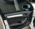 Білий Ауді А4, об'ємом двигуна 2 л та пробігом 205 тис. км за 10500 $, фото 4 на Automoto.ua