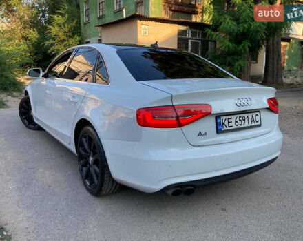 Білий Ауді А4, об'ємом двигуна 2 л та пробігом 211 тис. км за 10500 $, фото 2 на Automoto.ua