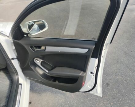 Белый Ауди А4, объемом двигателя 2 л и пробегом 280 тыс. км за 9200 $, фото 10 на Automoto.ua