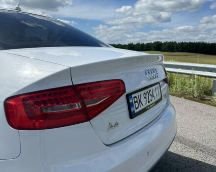 Ауди А4 2012 в Ровно на Automoto.ua Белый Ауди А4, объемом двигателя 1.98 л и пробегом 225 тыс. км за 13000 $, фото 5 на Automoto.ua
