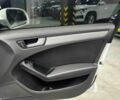 Білий Ауді А4, об'ємом двигуна 2 л та пробігом 225 тис. км за 10999 $, фото 19 на Automoto.ua