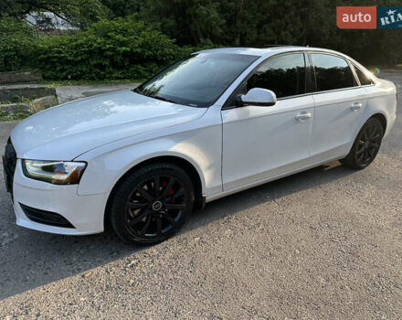 Ауди А4 2012 в Львове на Automoto.ua Белый Ауди А4, объемом двигателя 1.98 л и пробегом 231 тыс. км за 12500 $, фото 2 на Automoto.ua