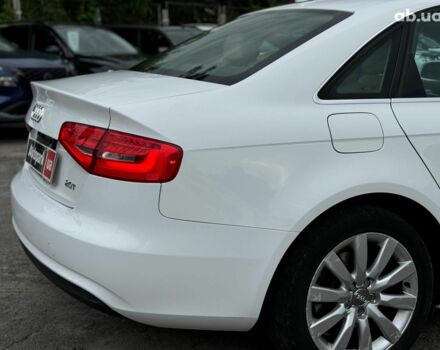 Белый Ауди А4, объемом двигателя 2 л и пробегом 185 тыс. км за 11390 $, фото 8 на Automoto.ua