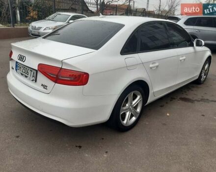 Ауді А4 2012 у Одесі на Automoto.ua Білий Ауді А4, об'ємом двигуна 1.98 л та пробігом 197 тис. км за 11300 $, фото 5 на Automoto.ua