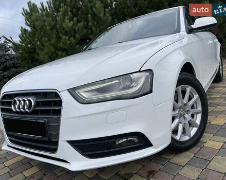 Белый Ауди А4, объемом двигателя 1.8 л и пробегом 220 тыс. км за 12500 $, фото 4 на Automoto.ua