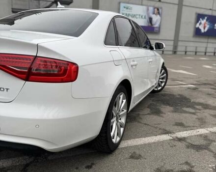 Білий Ауді А4, об'ємом двигуна 1.98 л та пробігом 213 тис. км за 11300 $, фото 13 на Automoto.ua