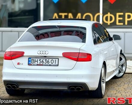 Білий Ауді А4, об'ємом двигуна 3 л та пробігом 175 тис. км за 13777 $, фото 8 на Automoto.ua