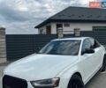 Белый Ауди А4, объемом двигателя 2 л и пробегом 300 тыс. км за 10800 $, фото 1 на Automoto.ua