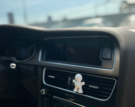 Белый Ауди А4, объемом двигателя 2 л и пробегом 152 тыс. км за 12800 $, фото 23 на Automoto.ua